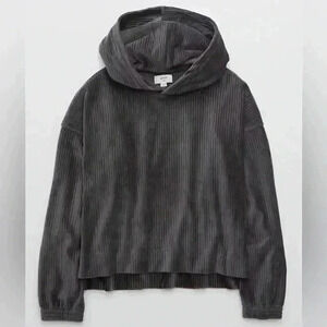 NEW WITH TAGS AERIE Groove-On Velour Hoodie Sweater